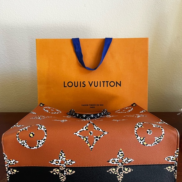💯 Authentic OnTheGo GM Louis Vuitton Limited Edition bag. - Picture 5 of 9